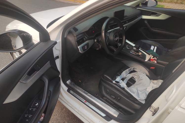 Used Audi A4L 2018 30th Anniversary Edition 45 TFSI quattro Individual Sport Edition Interior 3