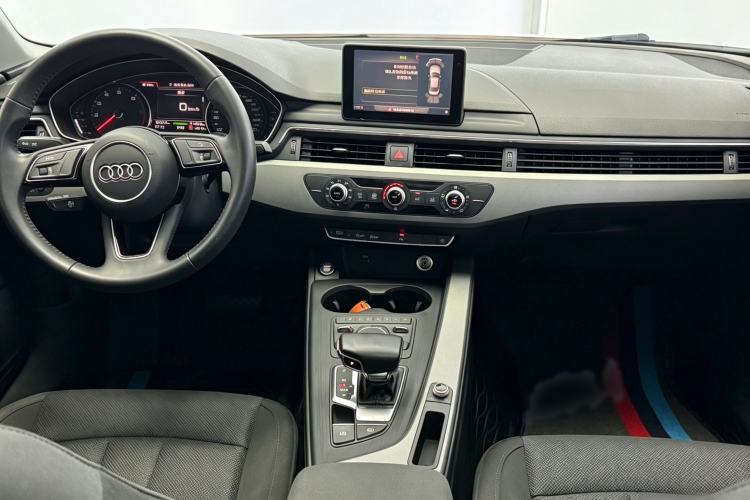 Used Audi A4L 2018 30th Anniversary Edition 40 TFSI Trendy Model Interior 3
