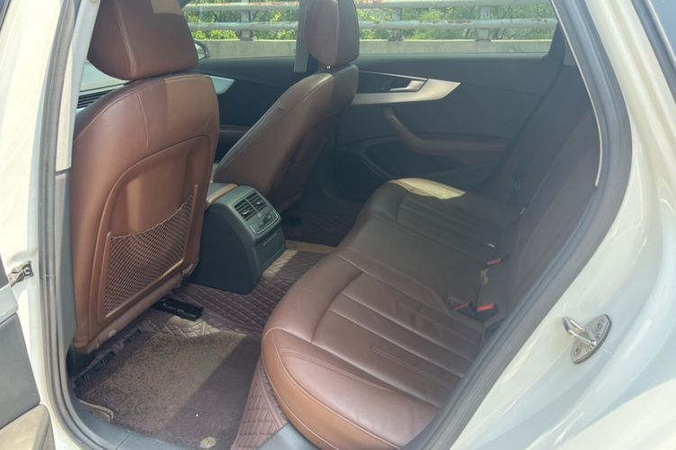 Used Audi A4L 2018 30th Anniversary Edition 40 TFSI Fashion Model Interior 3