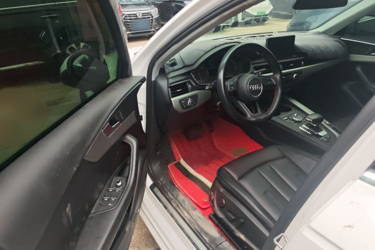 Used Audi A4L 2018 30th Anniversary Edition 30 TFSI Ambition Model Interior 3