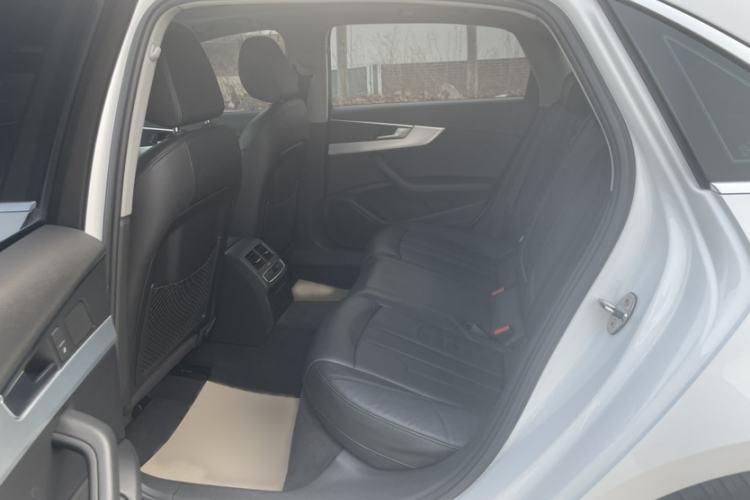 Used Audi A4L 2018 30th Anniversary Edition 40 TFSI Fashion Model Interior 3