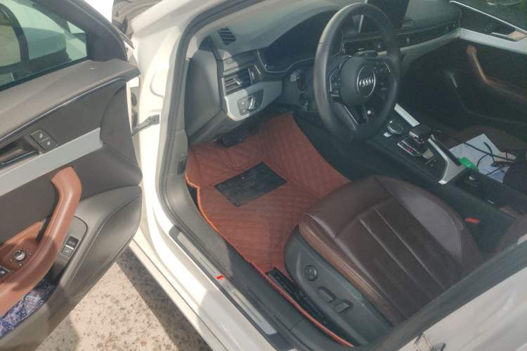 Used Audi A4L 2018 30th Anniversary Edition 40 TFSI Fashion Model Interior 3