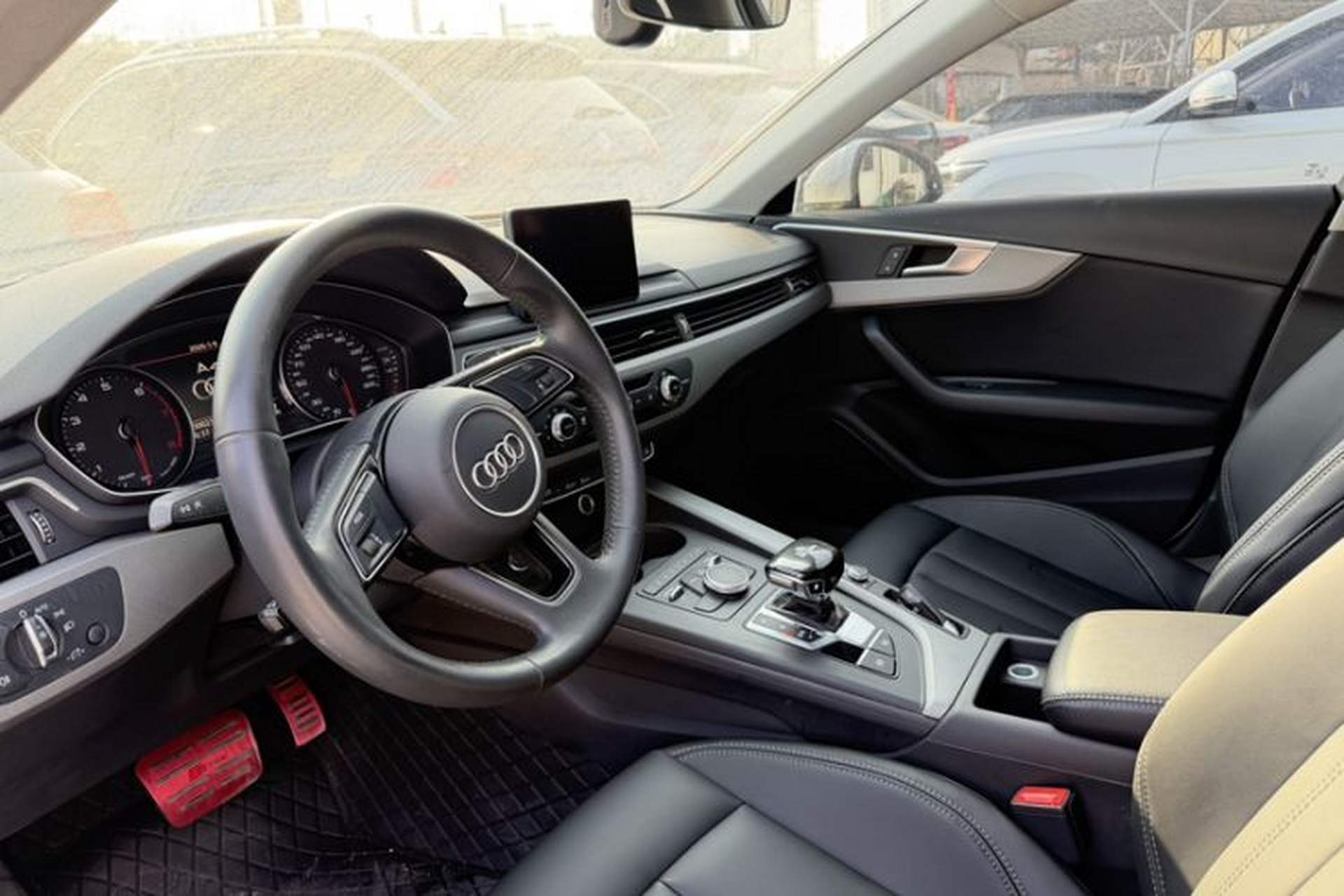 Used Audi A4L 2018 30th Anniversary Edition 40 TFSI Trendy Model Interior 4