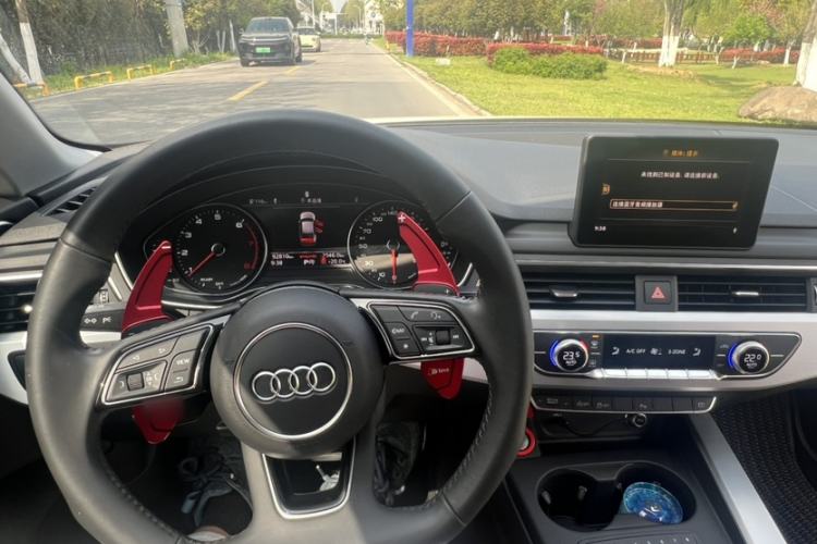 Used Audi A4L 2018 30th Anniversary Edition 45 TFSI quattro Individual Sport Edition Interior 5
