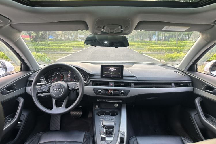 Used Audi A4L 2018 30th Anniversary Edition 30 TFSI Ambition Model Interior 5