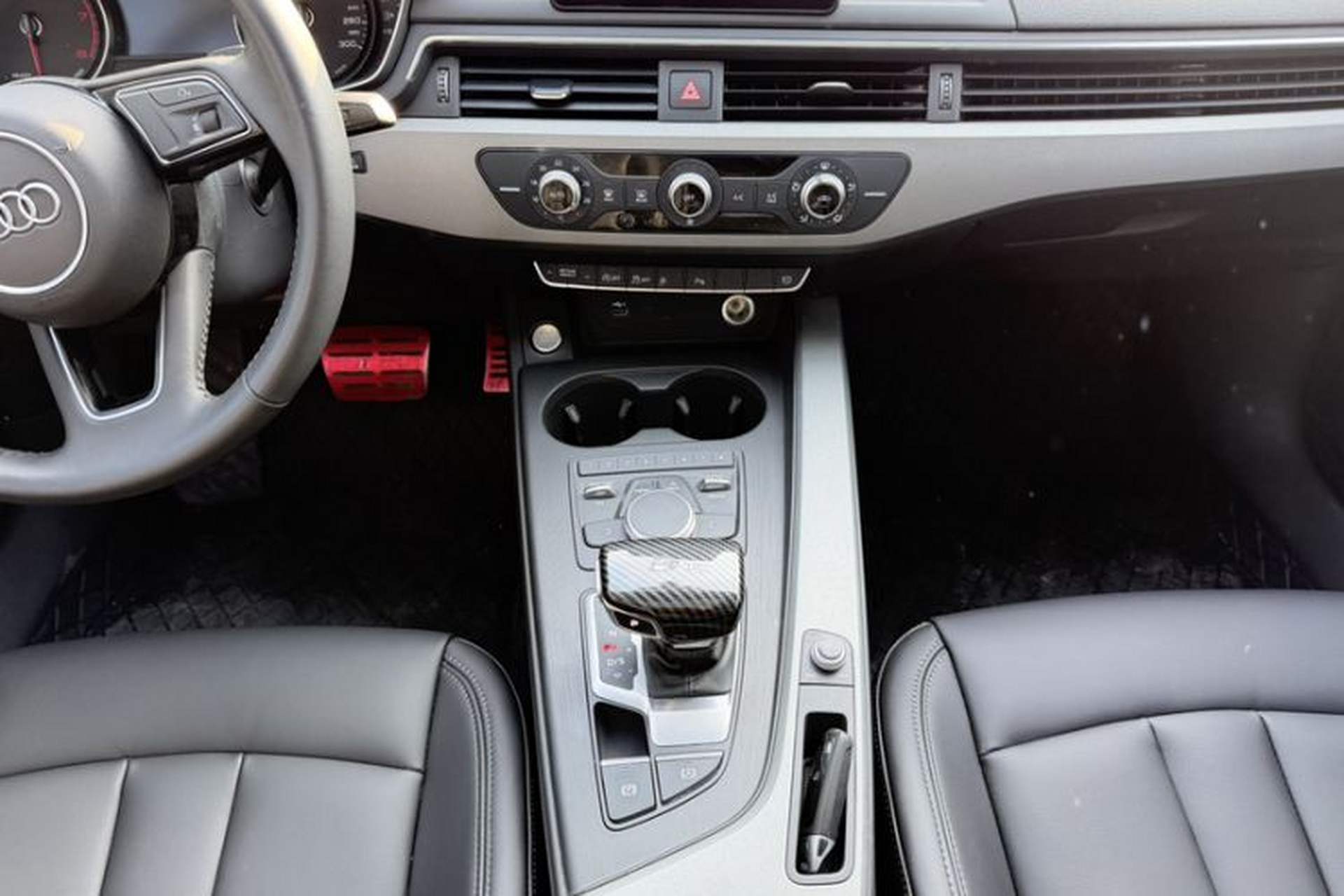 Used Audi A4L 2018 30th Anniversary Edition 40 TFSI Trendy Model Interior 5