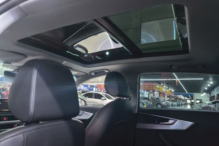 Used Audi A4L 2018 30th Anniversary Edition 40 TFSI Fashion Model Interior 5