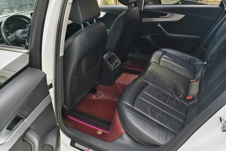 Used Audi A4L 2018 30th Anniversary Edition 40 TFSI Fashion Model Interior 5