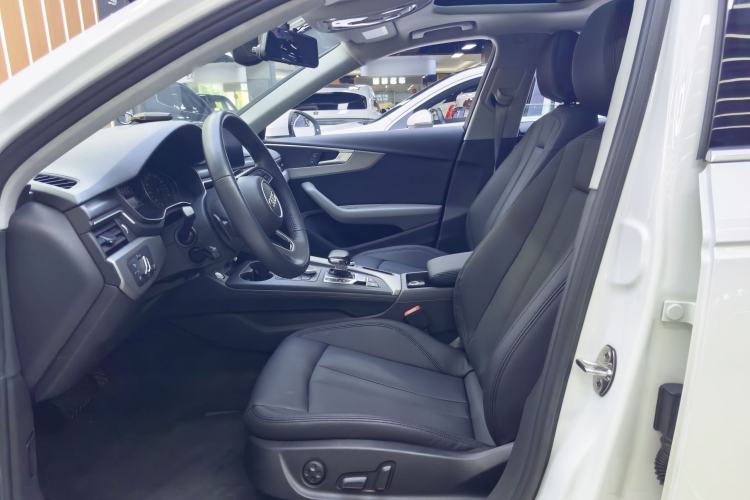 Used Audi A4L 2018 30th Anniversary Edition 40 TFSI Trendy Model Interior 7