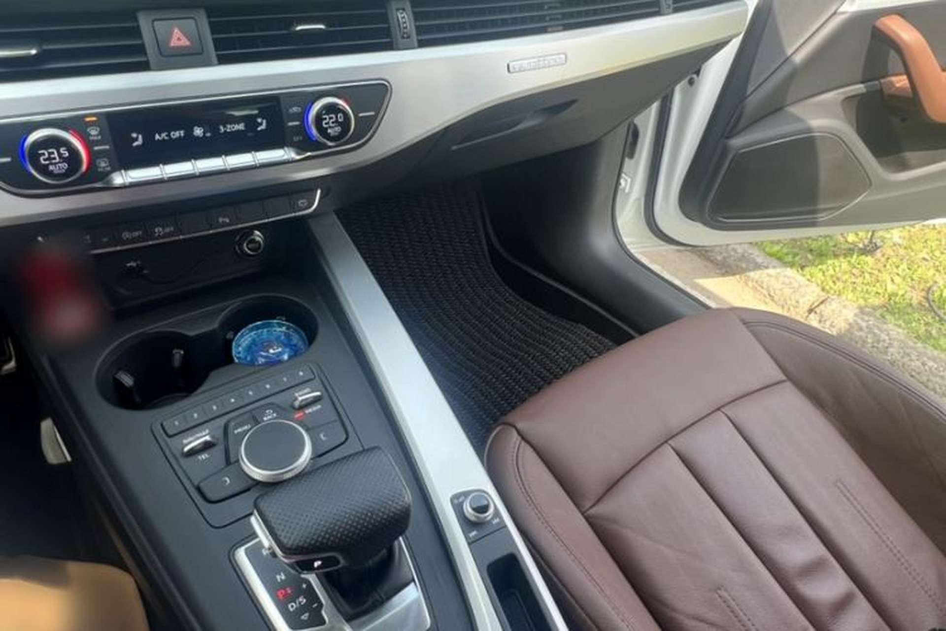 Used Audi A4L 2018 30th Anniversary Edition 45 TFSI quattro Individual Sport Edition Interior 8
