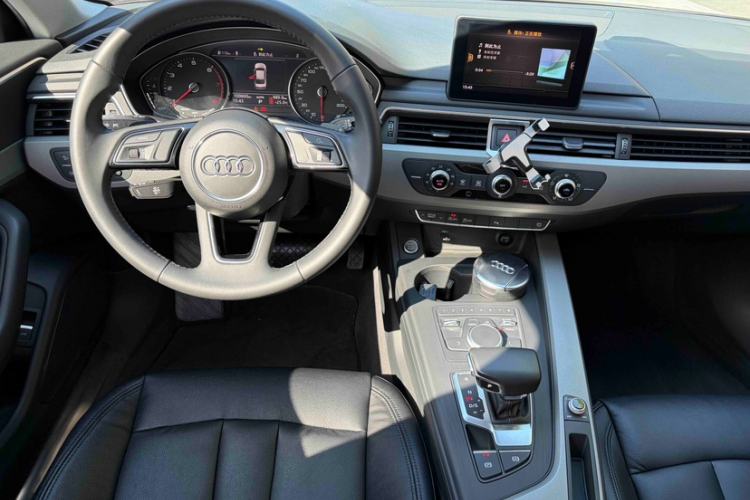 Used Audi A4L 2018 30th Anniversary Edition 40 TFSI Trendy Model Interior 8