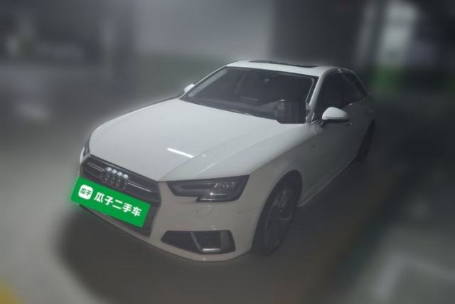 Audi A4L 2018 30th Anniversary Edition 40 TFSI Fashion Model с пробегом