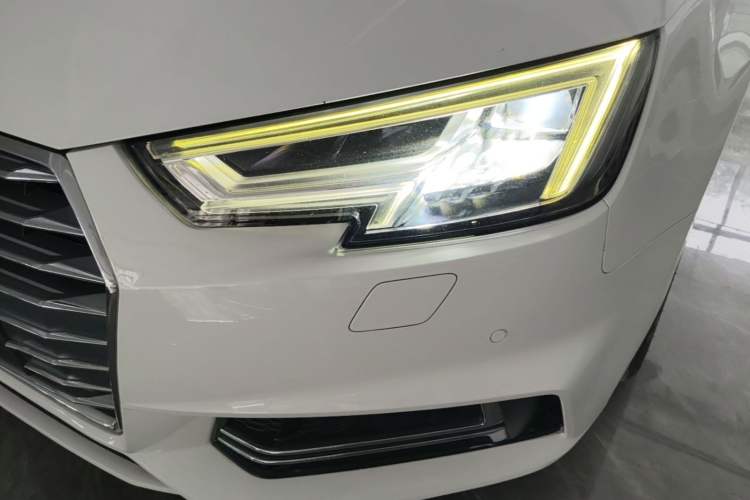 Used Audi A4L 2018 30th Anniversary Edition 40 TFSI Fashion Model Left Front Headlight