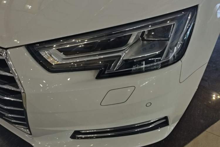 Used Audi A4L 2018 30th Anniversary Edition 40 TFSI Trendy Model Left Front Headlight