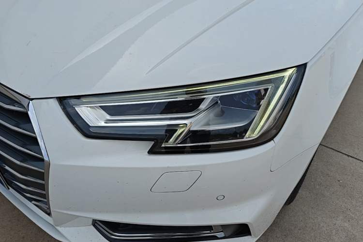 Used Audi A4L 2018 30th Anniversary Edition 40 TFSI Fashion Model Left Front Headlight