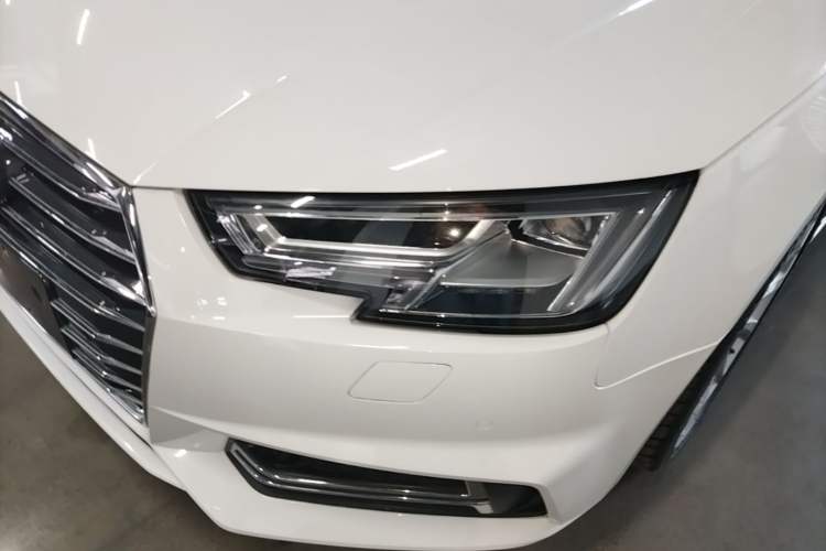 Used Audi A4L 2018 30th Anniversary Edition 40 TFSI Fashion Model Left Front Headlight