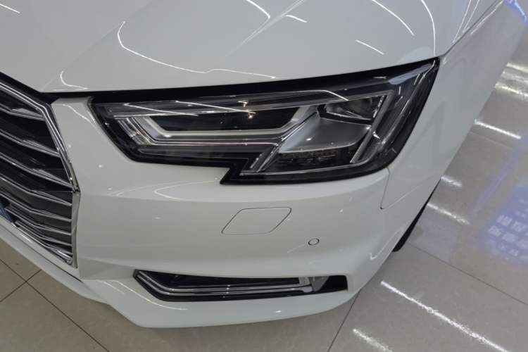 Used Audi A4L 2018 30th Anniversary Edition 40 TFSI Fashion Model Left Front Headlight