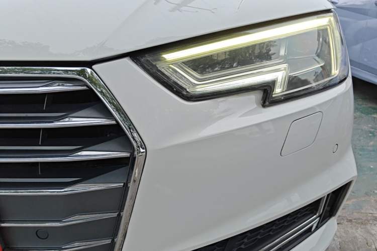 Used Audi A4L 2018 30th Anniversary Edition 40 TFSI Fashion Model Left Front Headlight