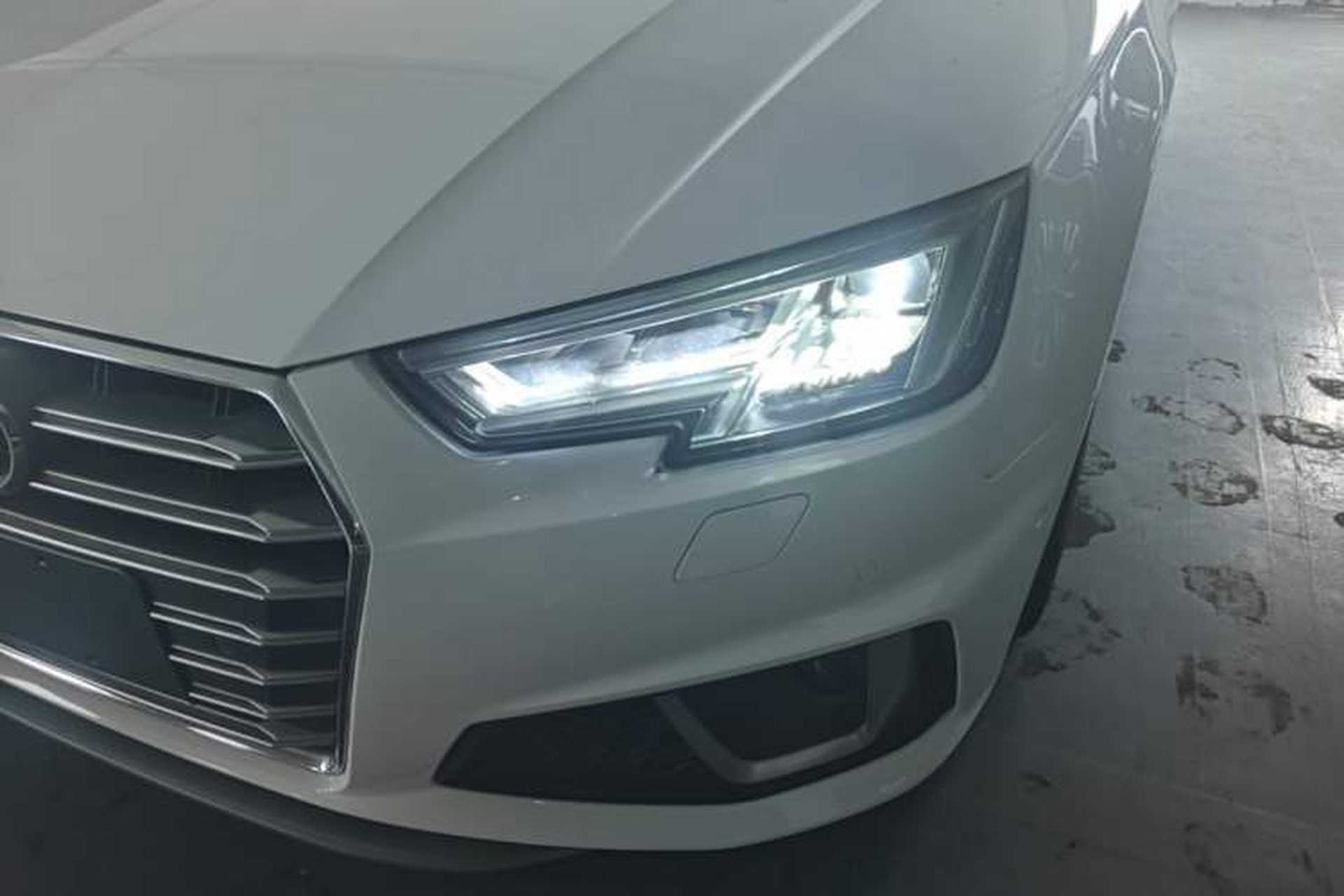 Used Audi A4L 2018 30th Anniversary Edition 40 TFSI Fashion Model Left Front Headlight