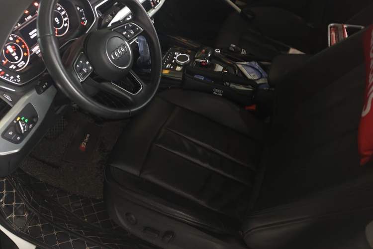 Used Audi A4L 2018 30th Anniversary Edition 40 TFSI Fashion Model Left Front Seat