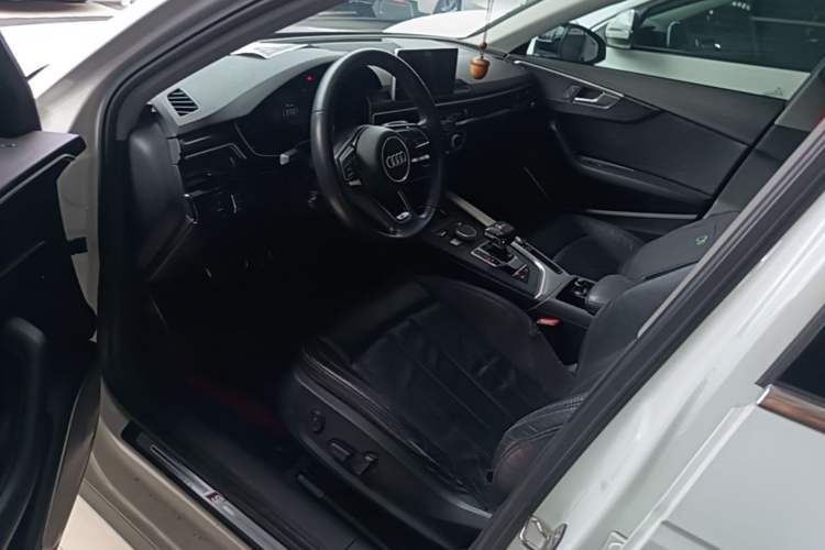 Used Audi A4L 2018 30th Anniversary Edition 40 TFSI Fashion Model Left Front Seat