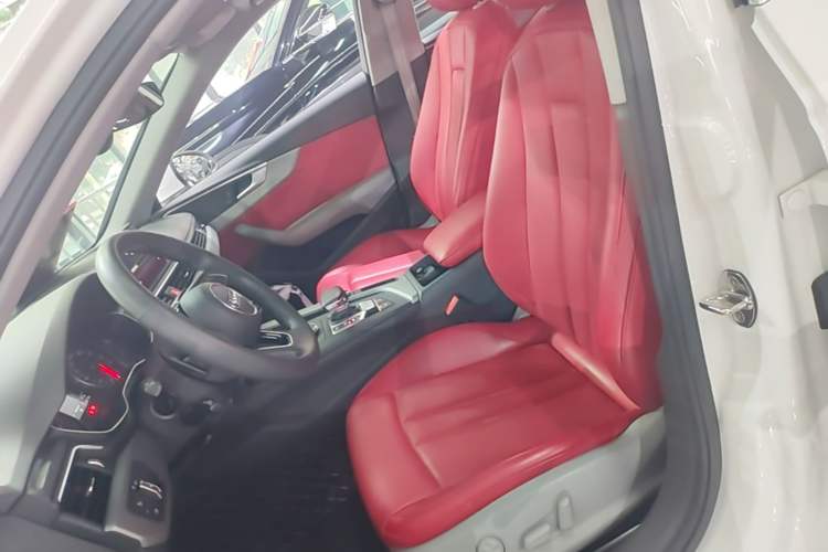 Used Audi A4L 2018 30th Anniversary Edition 40 TFSI Trendy Model Left Front Seat
