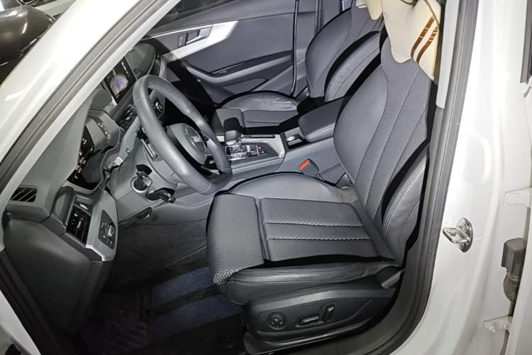 Used Audi A4L 2018 30th Anniversary Edition 40 TFSI Sport Edition Left Front Seat