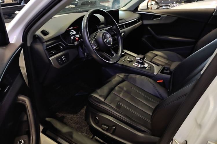 Used Audi A4L 2018 30th Anniversary Edition 40 TFSI Trendy Model Left Front Seat