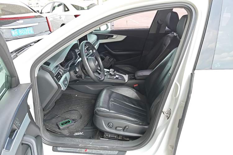 Used Audi A4L 2018 30th Anniversary Edition 40 TFSI Fashion Model Left Front Seat