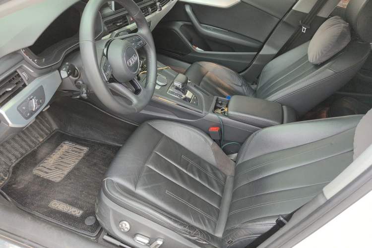 Used Audi A4L 2018 30th Anniversary Edition 40 TFSI Fashion Model Left Front Seat