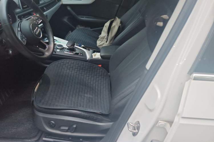 Used Audi A4L 2018 30th Anniversary Edition 40 TFSI Fashion Model Left Front Seat