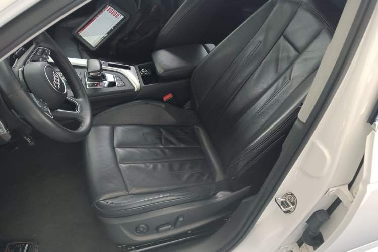 Used Audi A4L 2018 30th Anniversary Edition 40 TFSI Fashion Model Left Front Seat