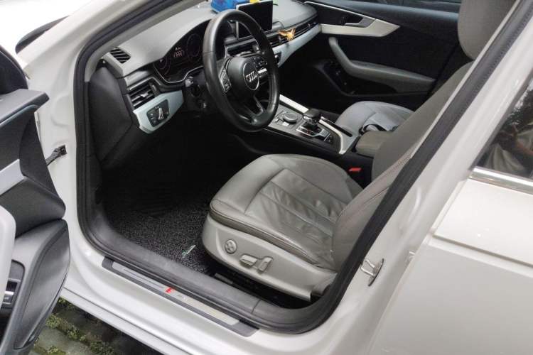 Used Audi A4L 2018 30th Anniversary Edition 40 TFSI Fashion Model Left Front Seat