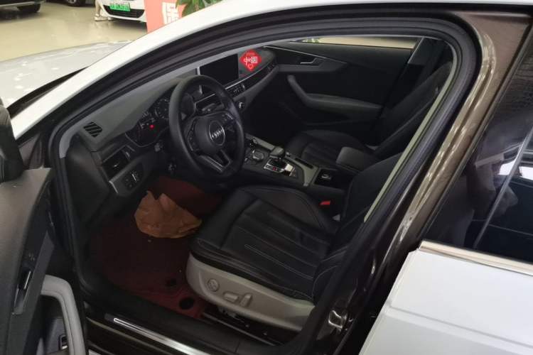 Used Audi A4L 2018 30th Anniversary Edition 40 TFSI Trendy Model Left Front Seat