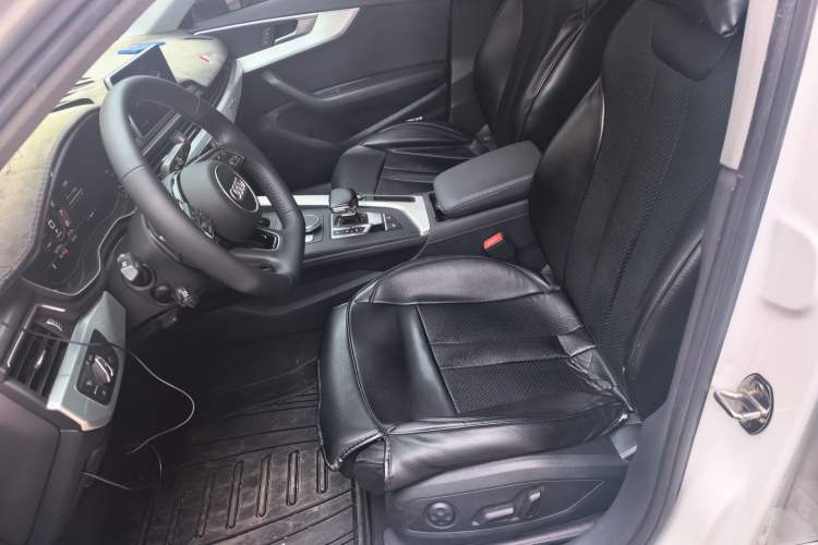 Used Audi A4L 2018 30th Anniversary Edition 45 TFSI quattro Sport model Left Front Seat
