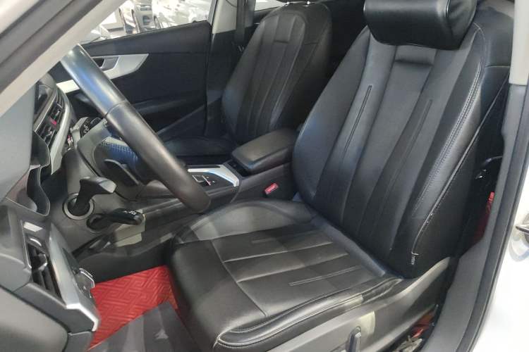 Used Audi A4L 2018 30th Anniversary Edition 40 TFSI Trendy Model Left Front Seat