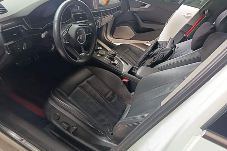 Used Audi A4L 2018 30th Anniversary Edition 40 TFSI Fashion Model Left Front Seat