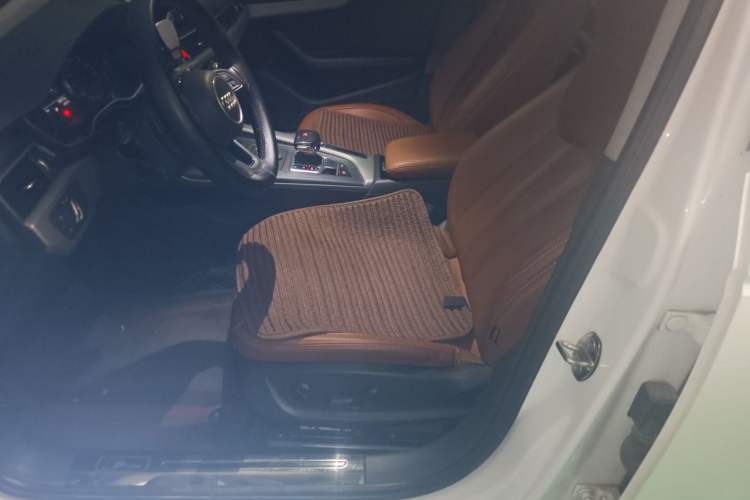 Used Audi A4L 2018 30th Anniversary Edition 40 TFSI Fashion Model Left Front Seat