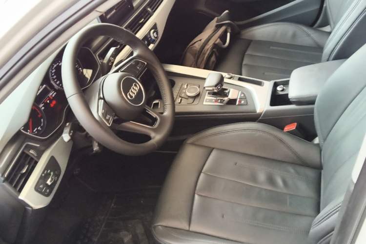 Used Audi A4L 2018 30th Anniversary Edition 40 TFSI Trendy Model Left Front Seat