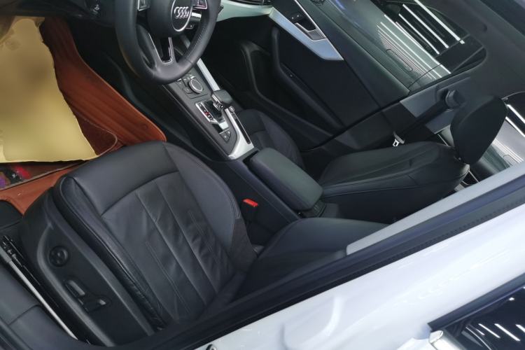 Used Audi A4L 2018 30th Anniversary Edition 40 TFSI Trendy Model Left Front Seat