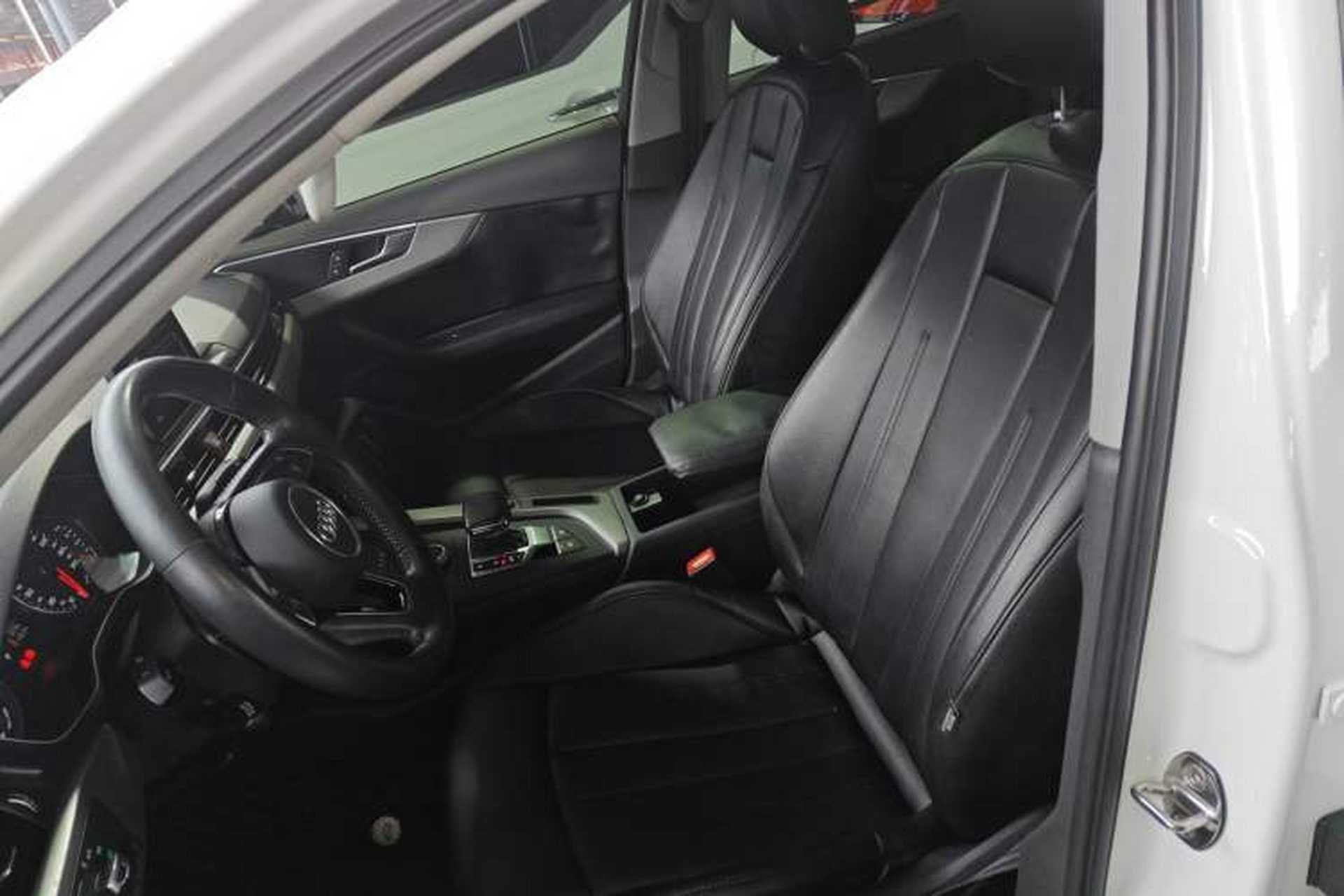 Used Audi A4L 2018 30th Anniversary Edition 30 TFSI Ambition Model Left Front Seat