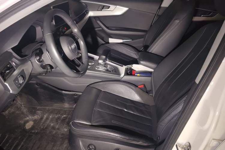 Used Audi A4L 2018 30th Anniversary Edition 40 TFSI Fashion Model Left Front Seat
