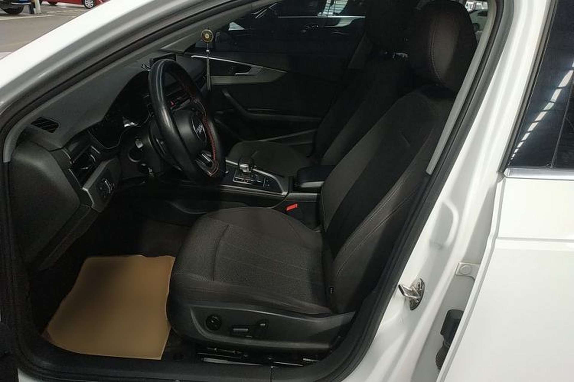 Used Audi A4L 2018 30th Anniversary Edition 40 TFSI Trendy Model Left Front Seat