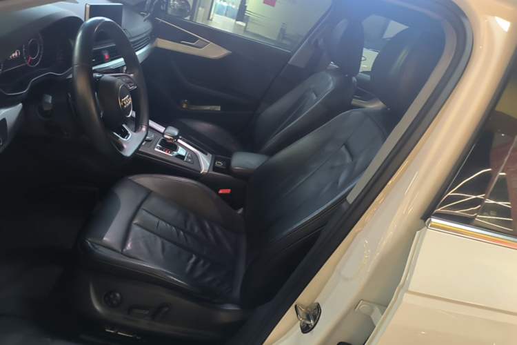 Used Audi A4L 2018 30th Anniversary Edition 40 TFSI Fashion Model Left Front Seat