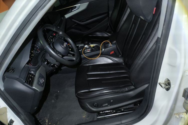 Used Audi A4L 2018 30th Anniversary Edition 30 TFSI Ambition Model Left Front Seat