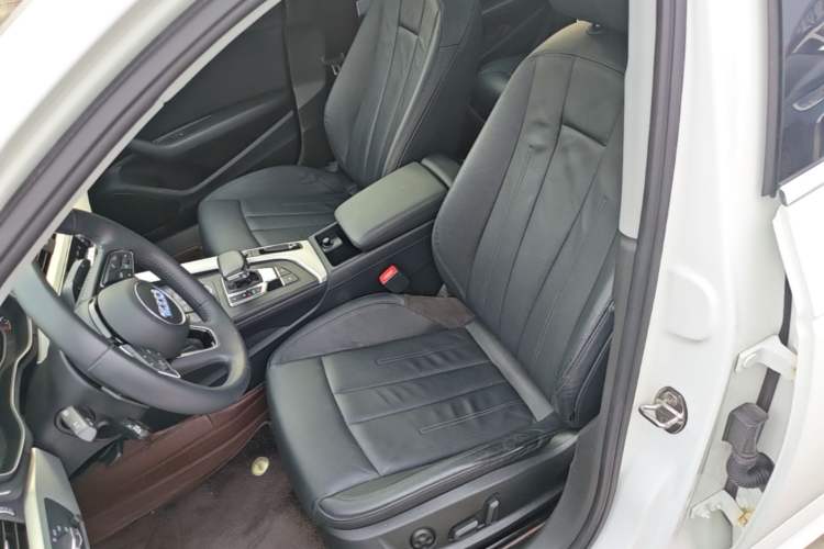 Used Audi A4L 2018 30th Anniversary Edition 40 TFSI Fashion Model Left Front Seat