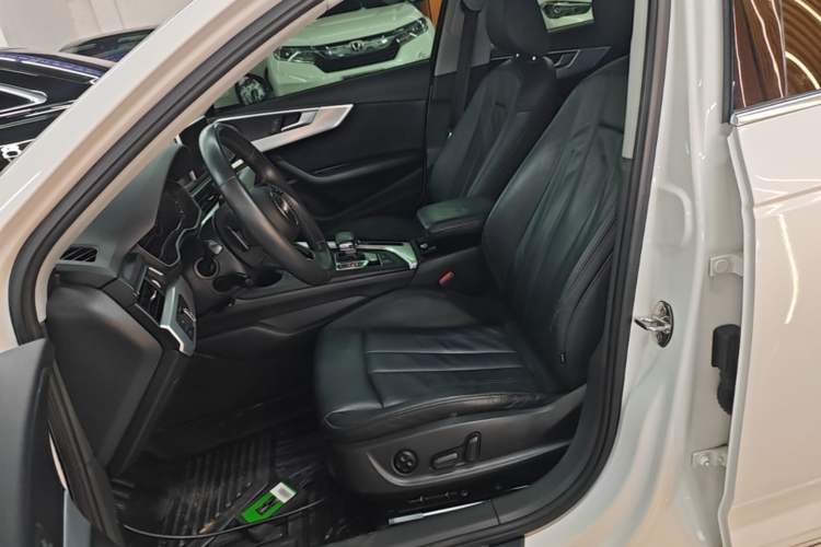 Used Audi A4L 2018 30th Anniversary Edition 40 TFSI Fashion Model Left Front Seat