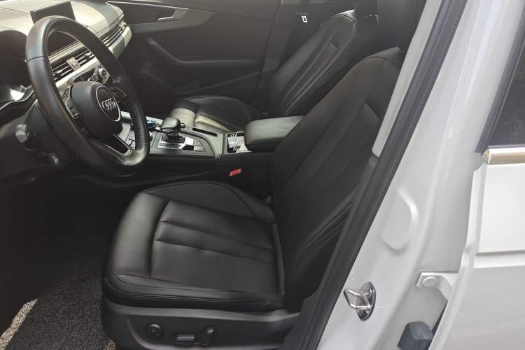 Used Audi A4L 2018 30th Anniversary Edition 40 TFSI Trendy Model Left Front Seat