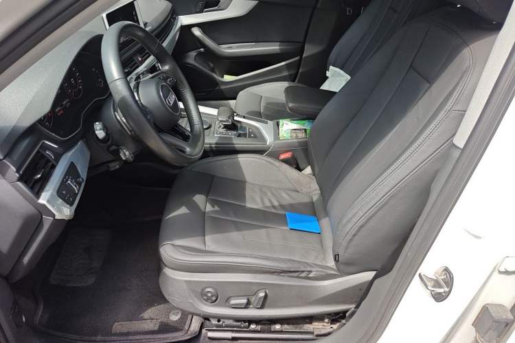 Used Audi A4L 2018 30th Anniversary Edition 40 TFSI Fashion Model Left Front Seat