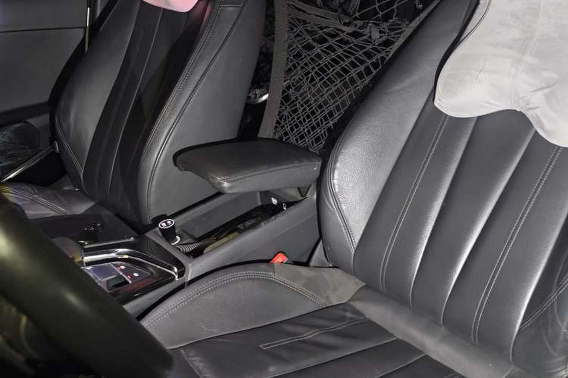 Used Audi A4L 2018 30th Anniversary Edition 40 TFSI Fashion Model Left Front Seat